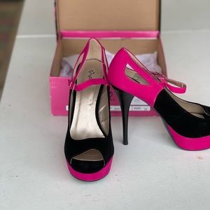 Qupid Black Velvet Heels